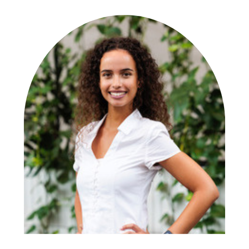 Naomi-website-headshot